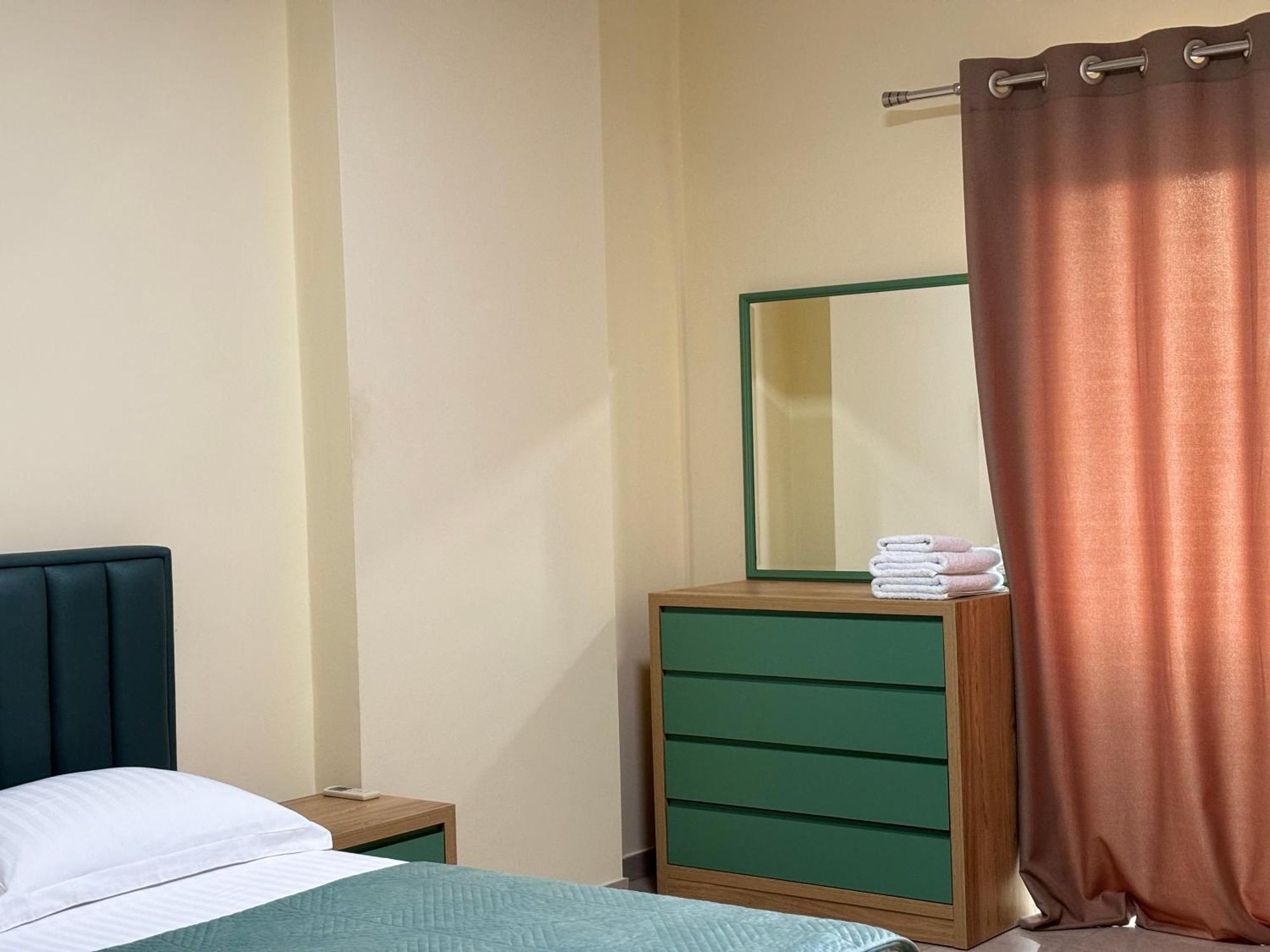Tam 2Bdr Center Taiwan Apartment Tirana Exteriör bild