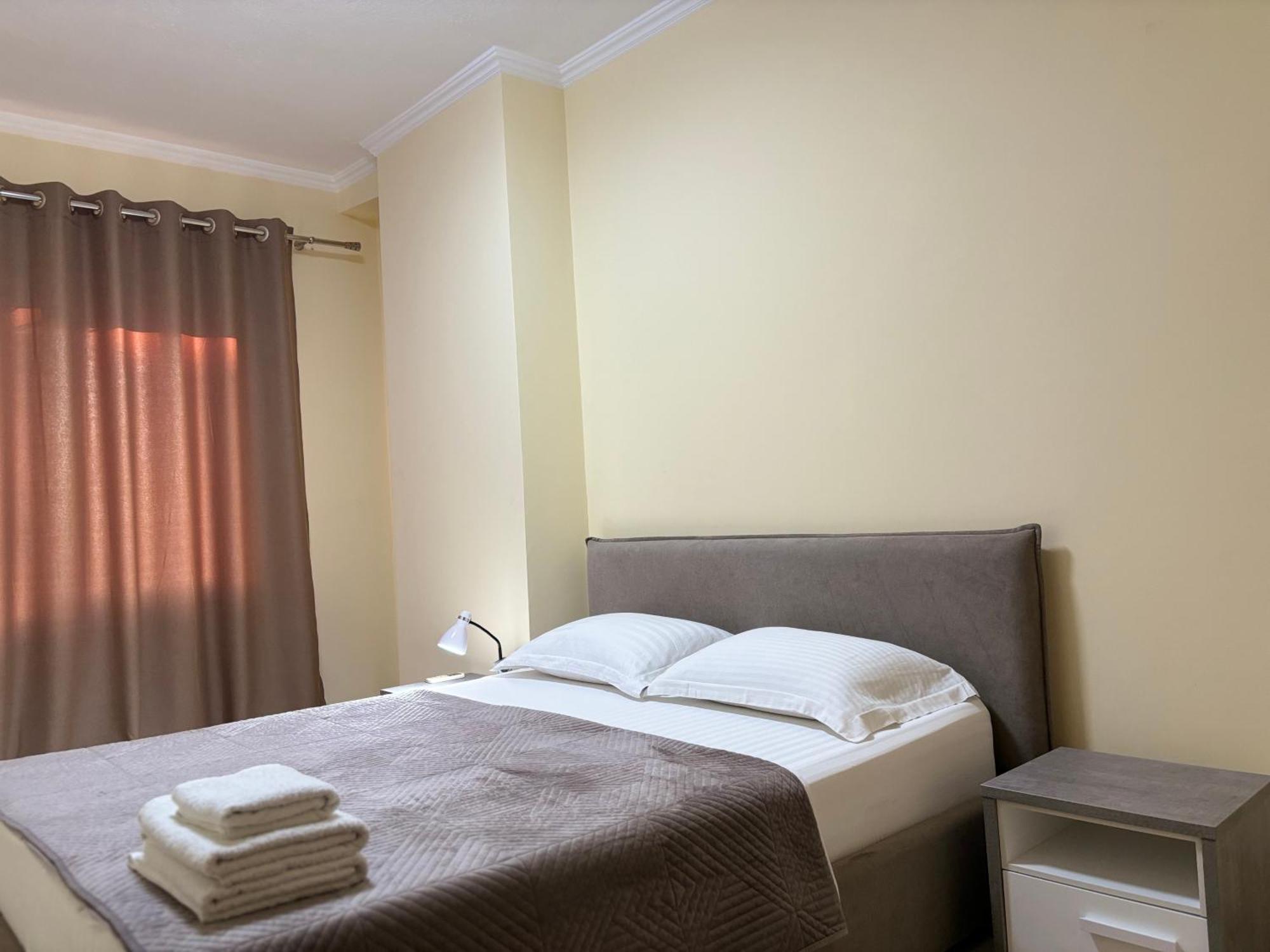 Tam 2Bdr Center Taiwan Apartment Tirana Exteriör bild
