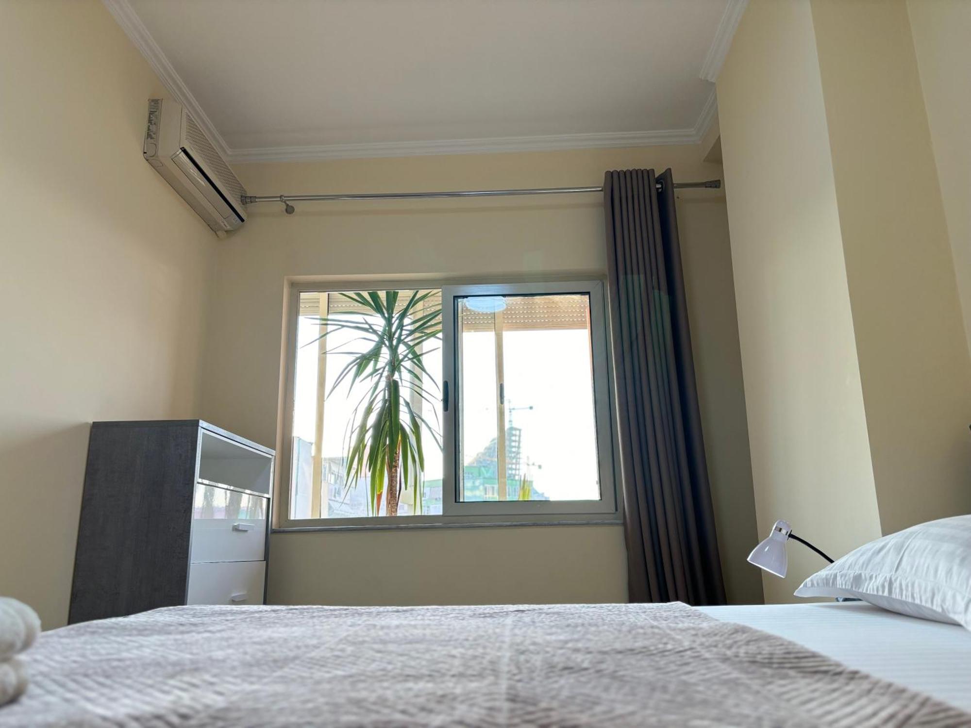 Tam 2Bdr Center Taiwan Apartment Tirana Exteriör bild